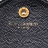Sac bandoulière Saint Laurent  Wallet on Chain en cuir grainé matelassé noir - Detail D2 thumbnail