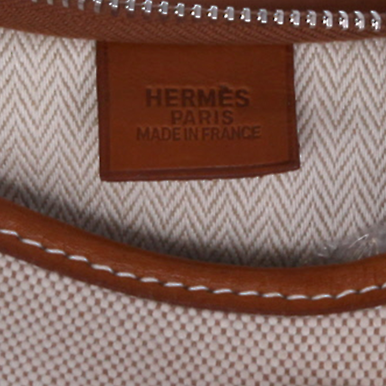 Hermès Goa handbag in beige canvas and Barenia leather - Detail D2