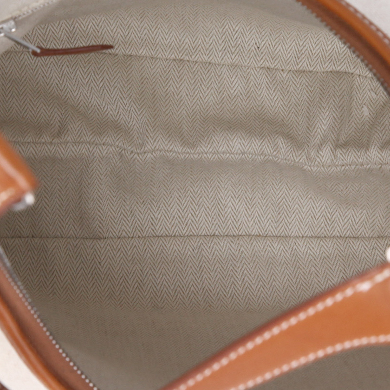 Hermès Goa handbag in beige canvas and Barenia leather - Detail D3