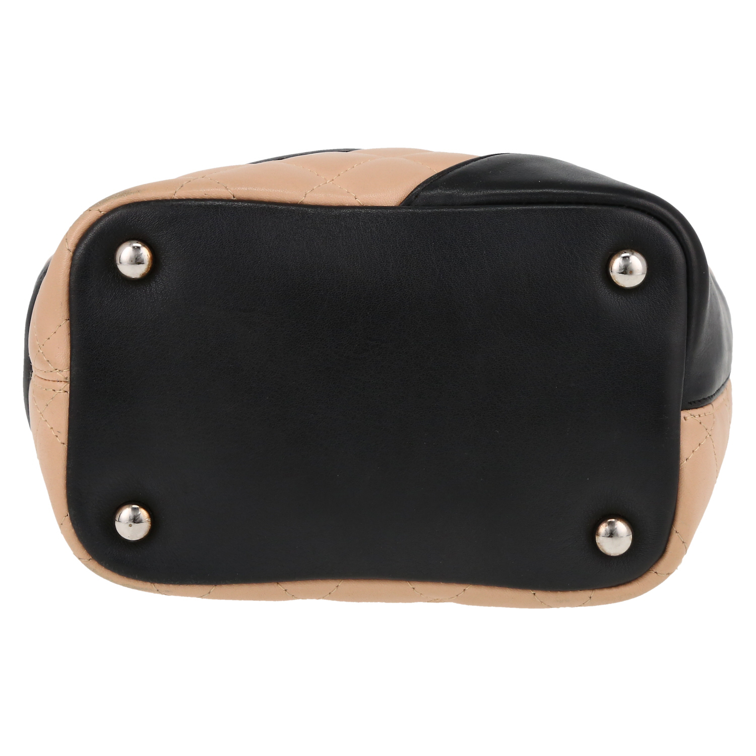 Chanel  Cambon handbag  in beige quilted leather  and black leather - Detail D1