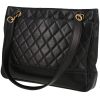Bolso para llevar al hombro Chanel  Vintage Shopping en cuero acolchado negro - 00pp thumbnail