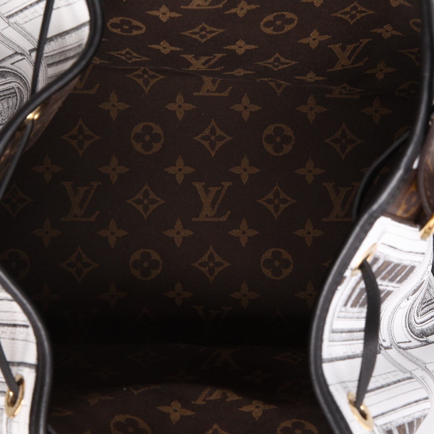 Sac Louis Vuitton Noé Fornasetti en toile enduite et cuir noir - Detail D2