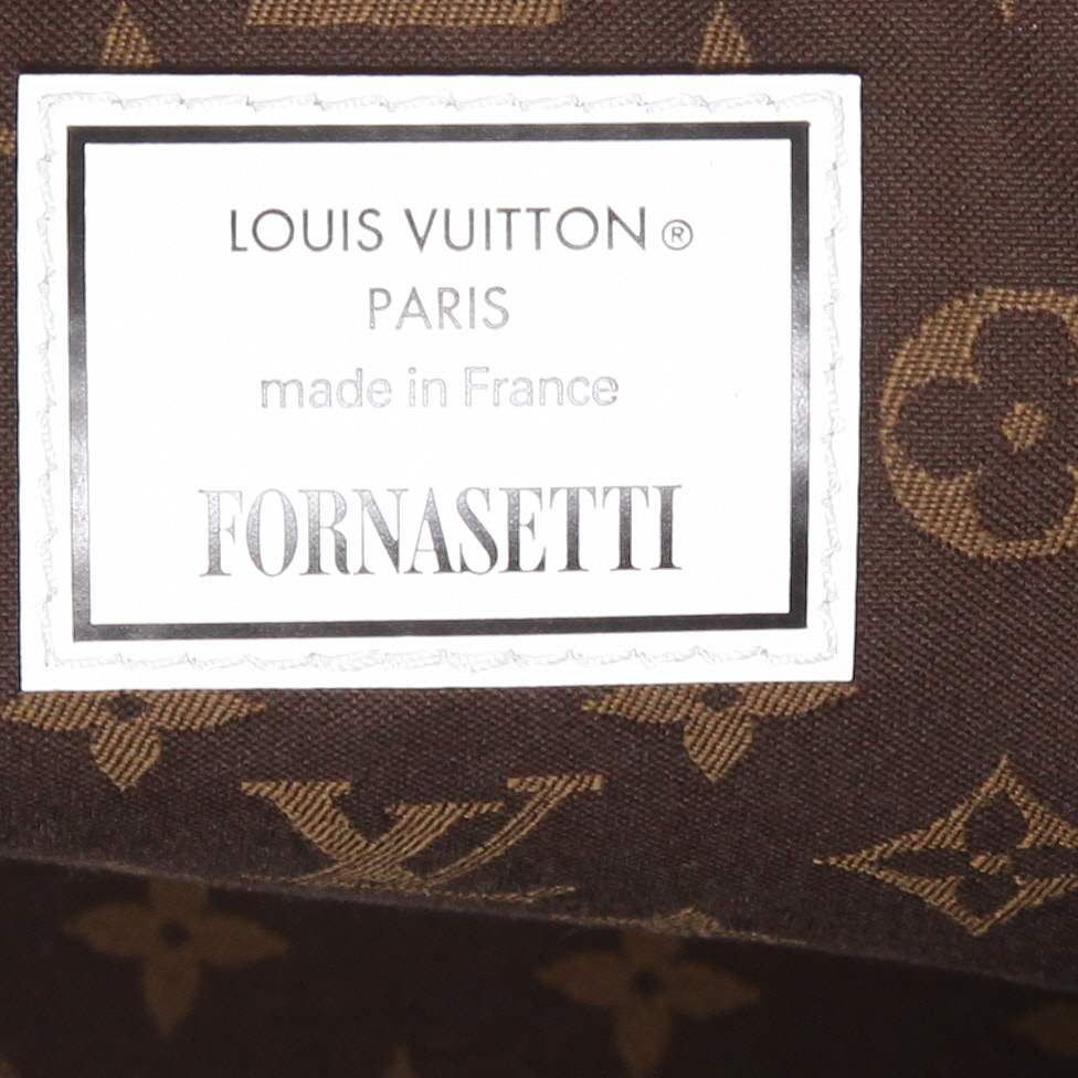 Sac Louis Vuitton Noé Fornasetti en toile enduite et cuir noir - Detail D3