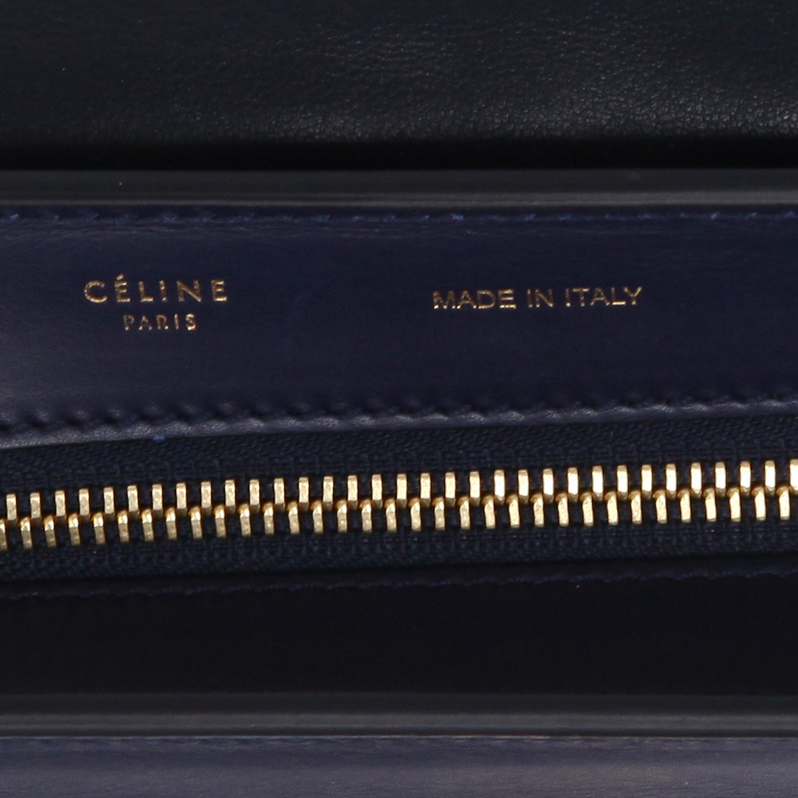 Bolso de mano Celine  Trapeze modelo mediano  en cuero azul y ante azul - Detail D2