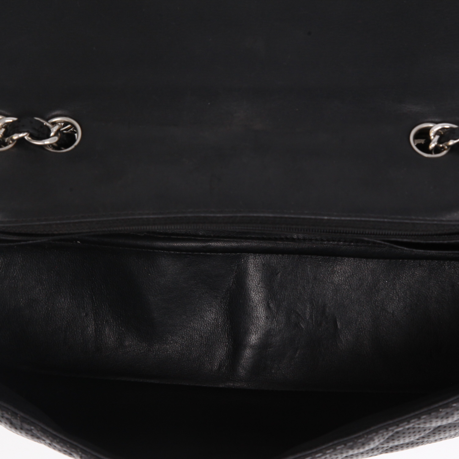 Chanel  Timeless Jumbo handbag  in black quilted leather - Detail D2