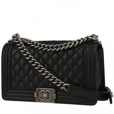 Chanel  Boy shoulder bag  in black quilted leather