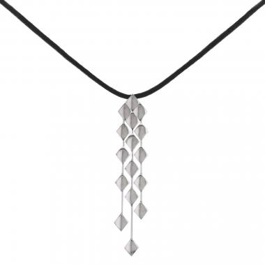 Pendentif Chanel Matelassé en or blanc