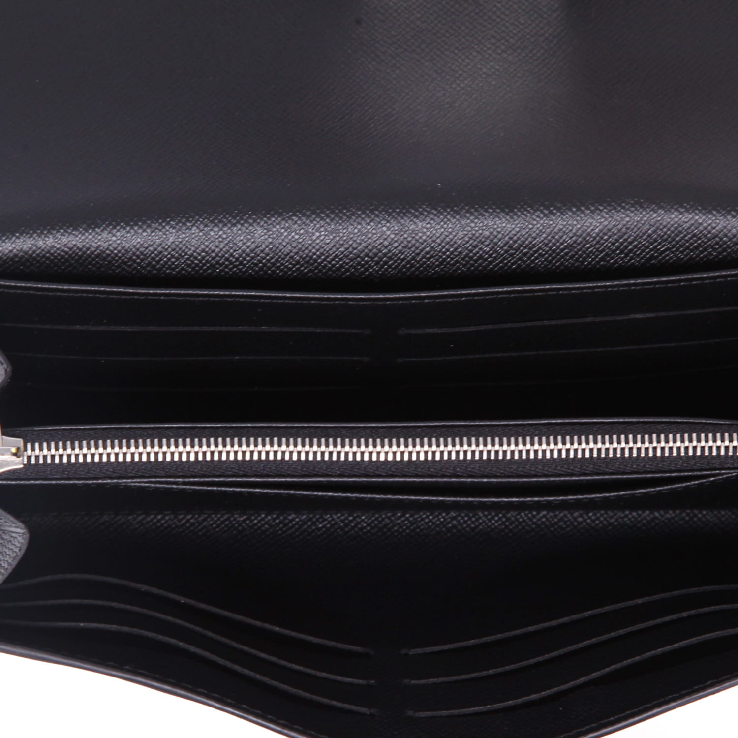 Louis Vuitton  Sarah wallet  in black epi leather - Detail D3