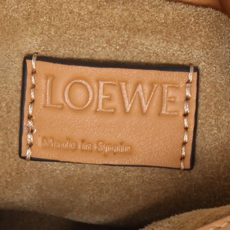 Loewe  Flamenco Knot  shoulder bag  in brown leather - Detail D2