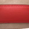 Bolso bandolera Givenchy  GV3 modelo pequeño  en cuero acolchado rojo - Detail D2 thumbnail