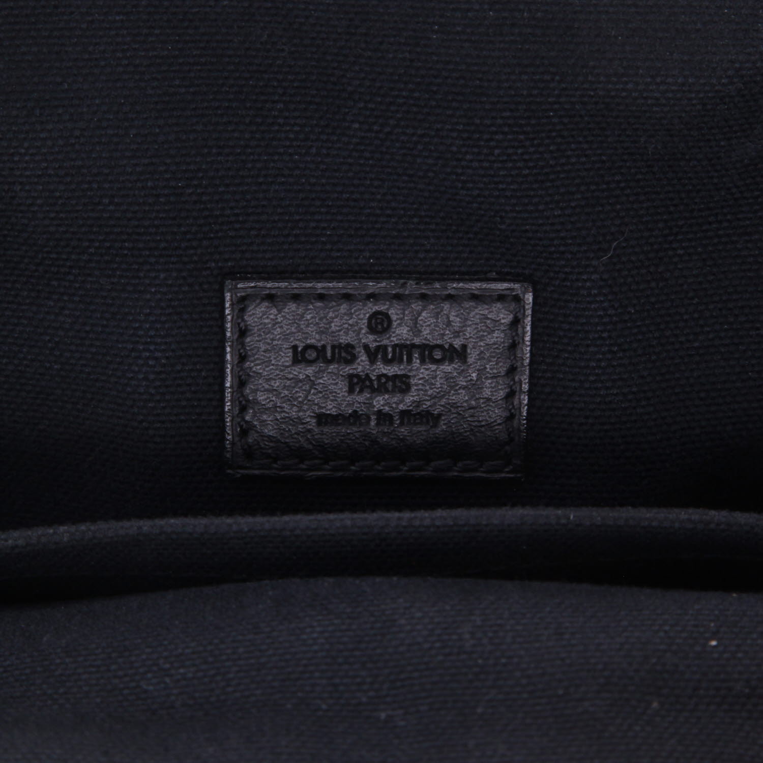 Borsa Louis Vuitton  Motard in pelle verniciata monogram nera - Detail D2