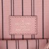 Louis Vuitton  Metis shoulder bag  in pink empreinte monogram leather - Detail D2 thumbnail