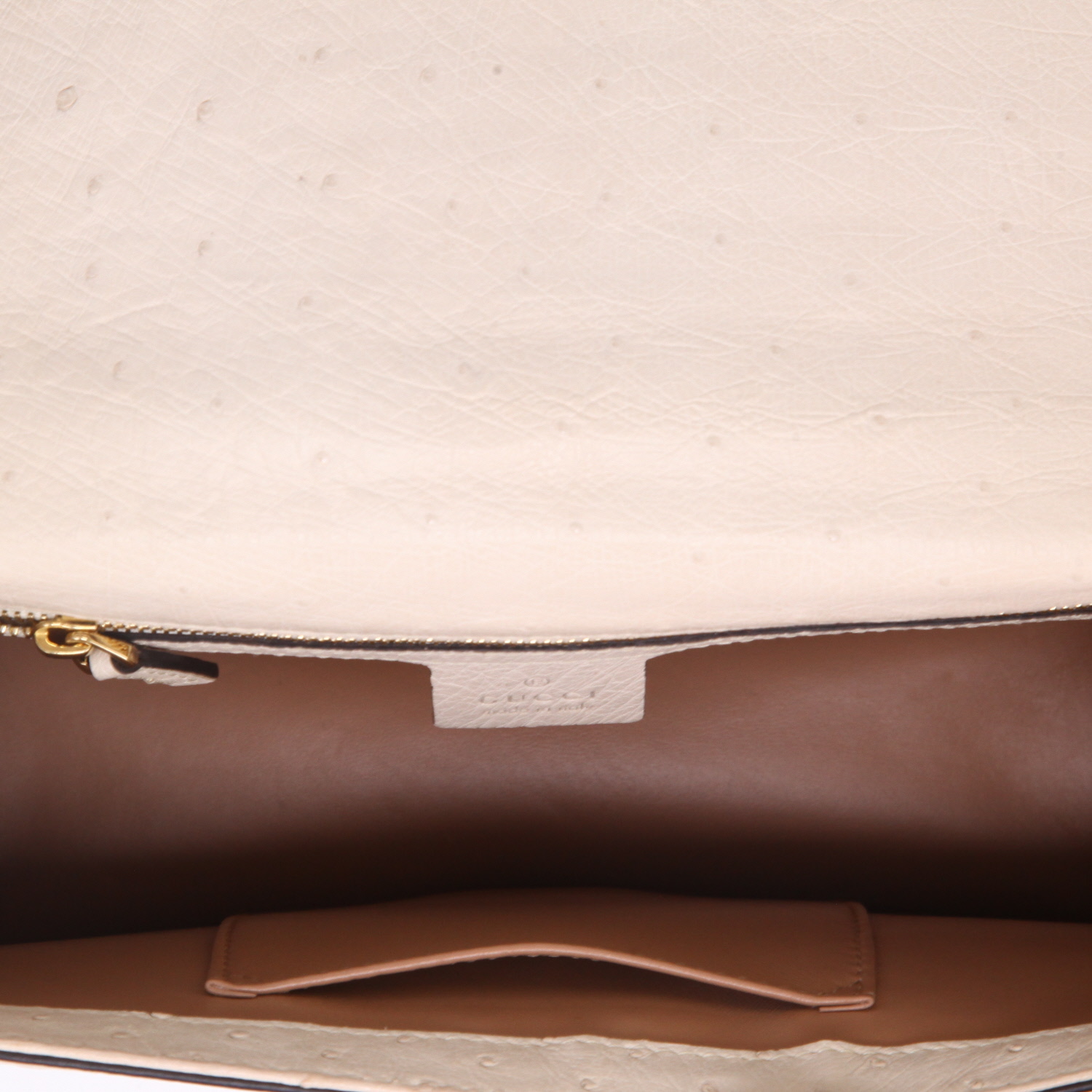 Gucci  Sylvie handbag  in off-white ostrich leather - Detail D3