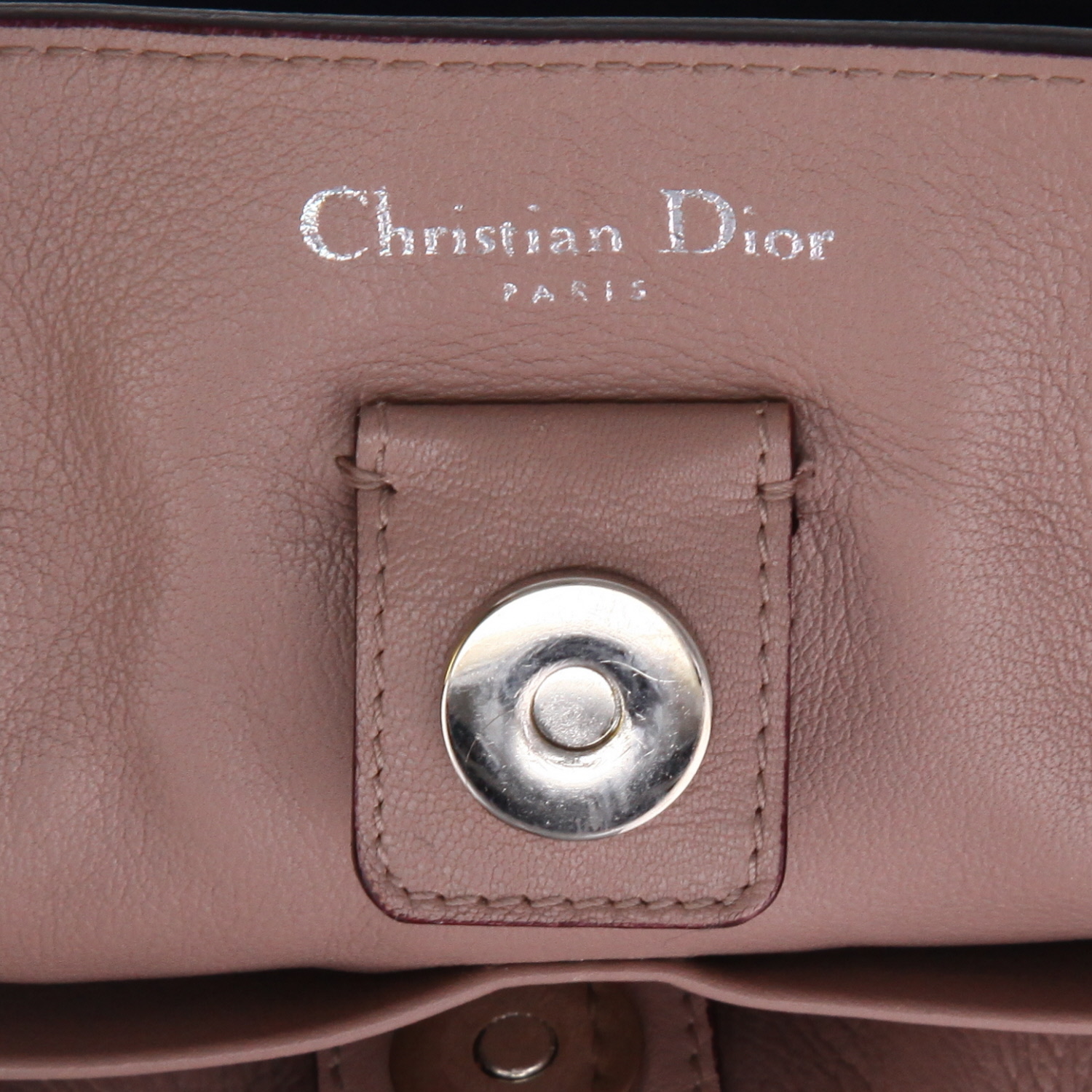 Sac à main Dior  Diorissimo en cuir bleu - Detail D2