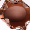 Bolso de mano Loewe  Balloon modelo pequeño  en cuero marrón - Detail D3 thumbnail