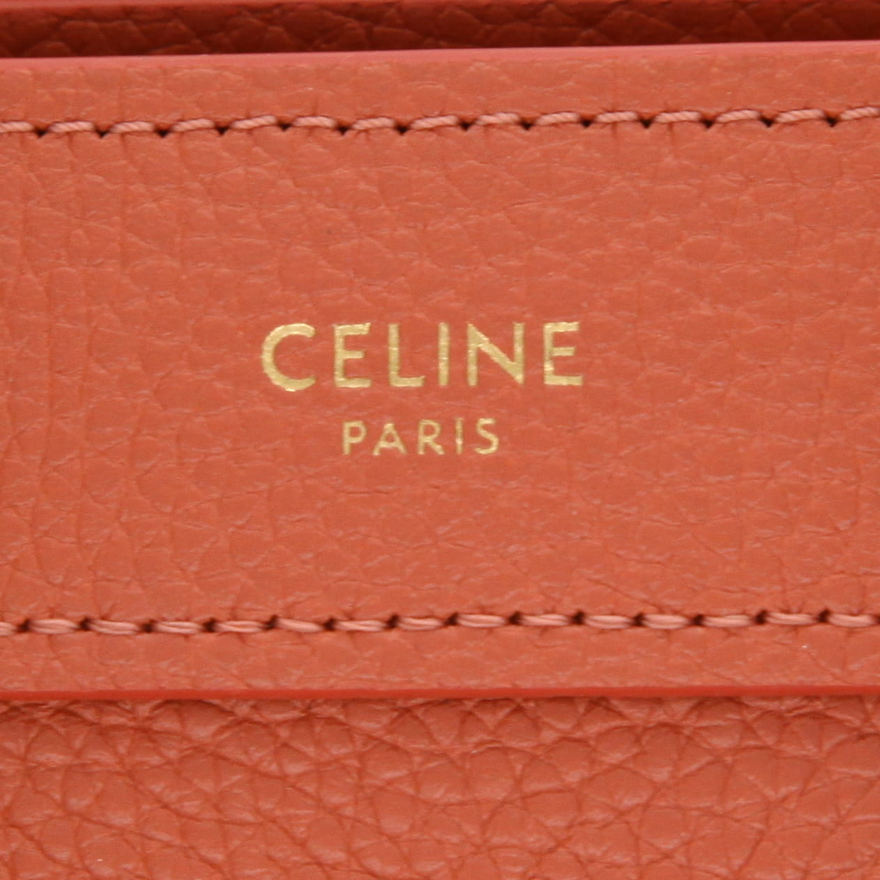 Sac à main Celine  Luggage Nano en cuir grainé rose Litchi - Detail D2
