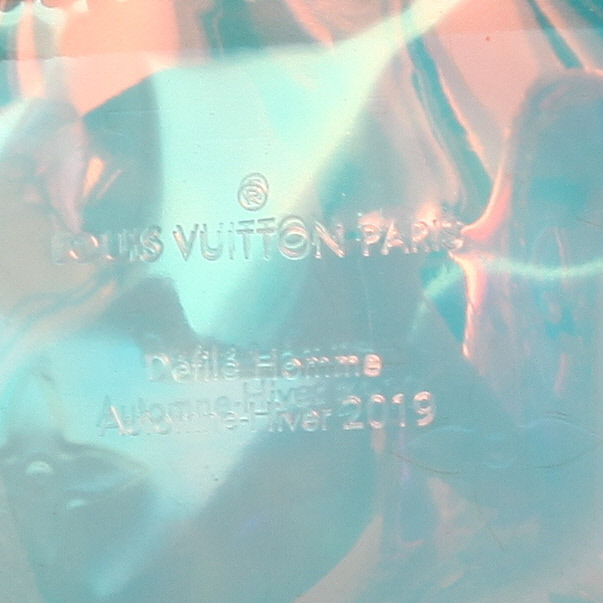 Pochette Louis Vuitton Volga en toile transparente prism - Detail D2