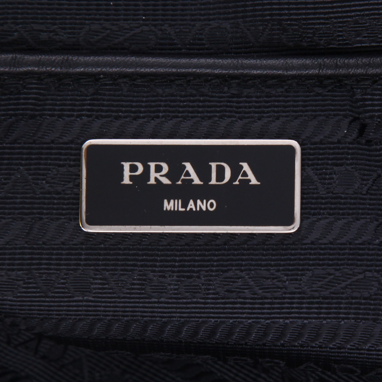 Sac à dos Prada   en cuir noir - Detail D2