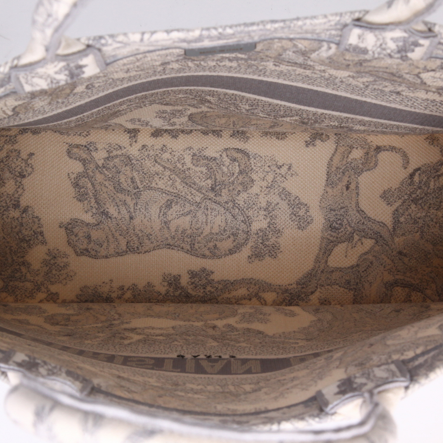 Sac cabas Dior  Book Tote grand modèle  en toile grise et écrue - Detail D3