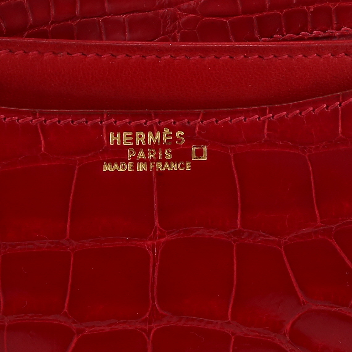 Sac bandoulière Hermès  Constance mini  en alligator rouge Braise - Detail D2