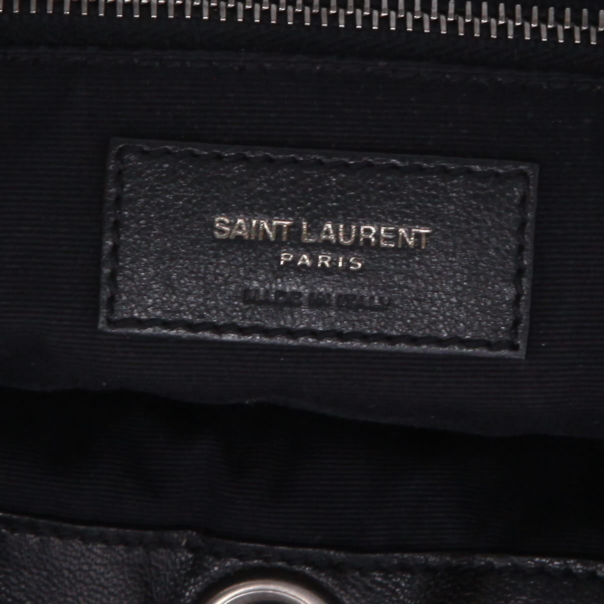 Saint Laurent  Niki medium model  shoulder bag  in black leather - Detail D2