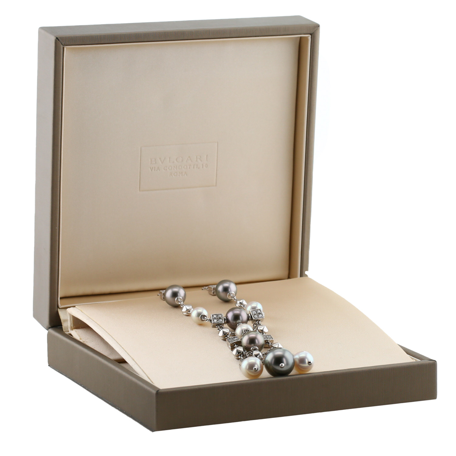 Bulgari Lucéa necklace in white gold, cultured pearls and diamonds - Detail D2