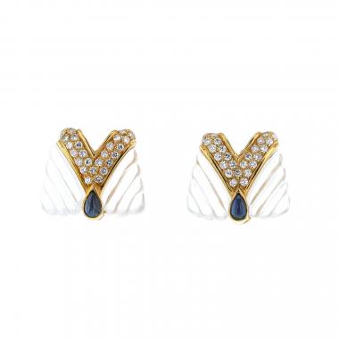 Paire de clips d'oreilles Boucheron en or jaune, diamants, saphirs et cristal de roche