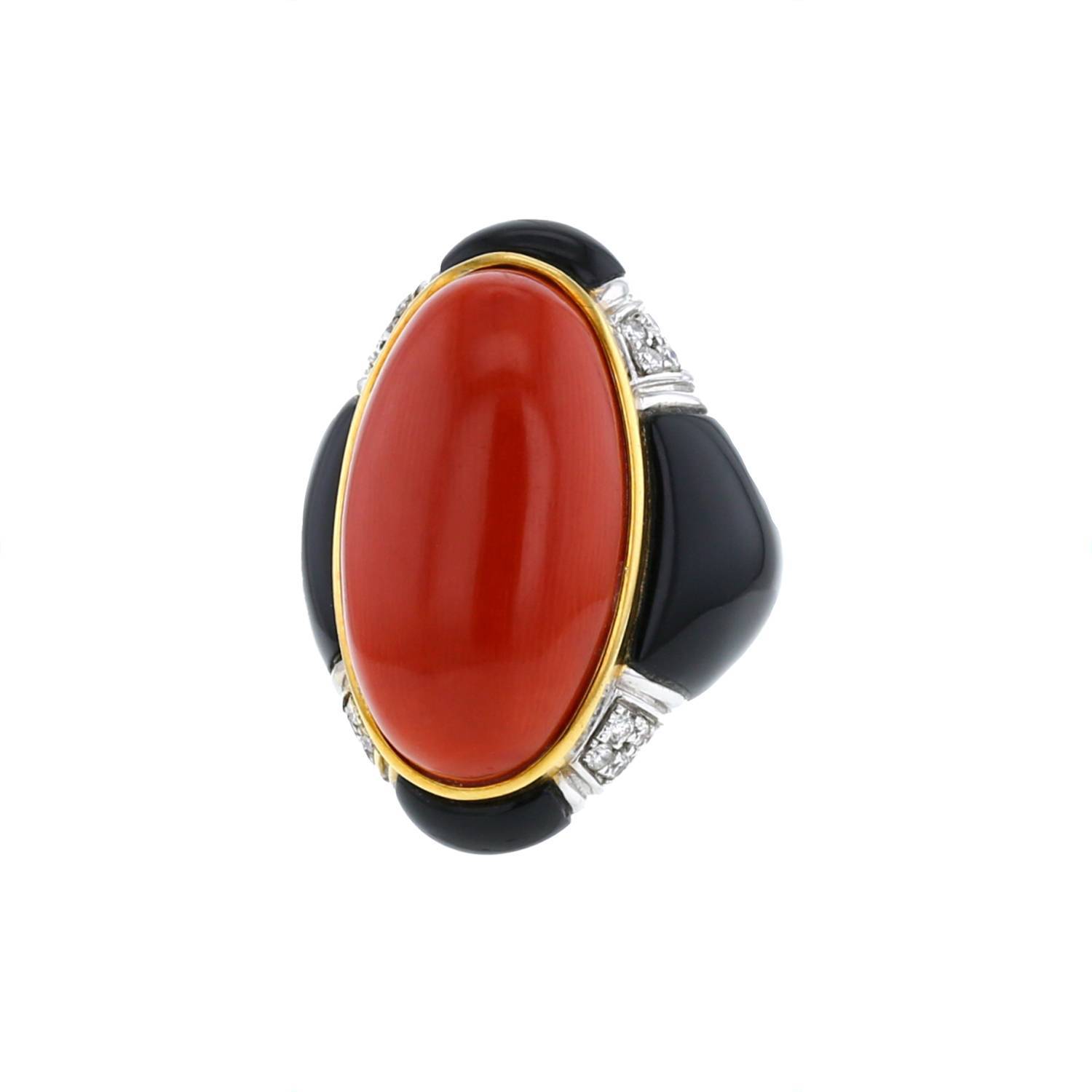 Vintage   1980's ring in white gold, coral and onyx