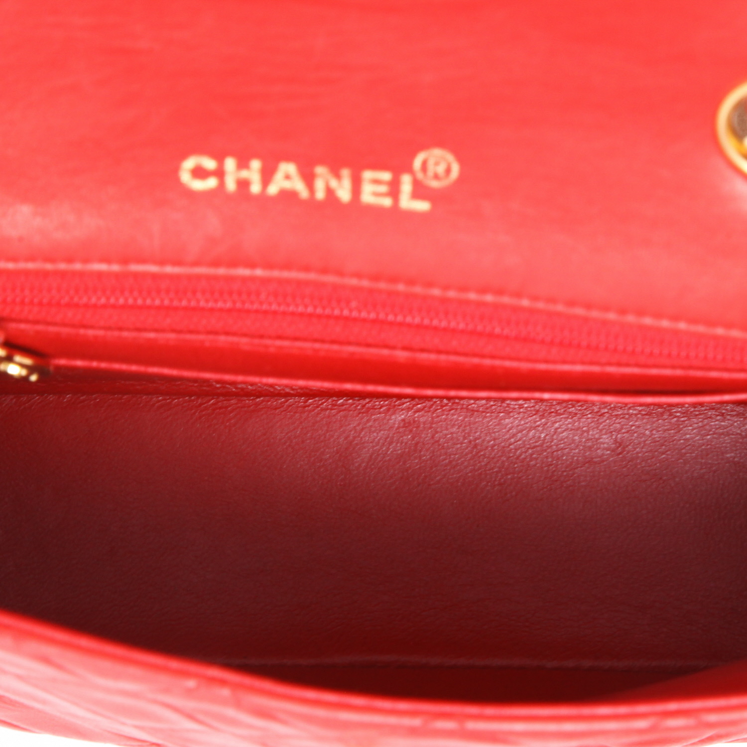 Bolso de mano Chanel  Mini Carré en cuero acolchado rojo - Detail D3