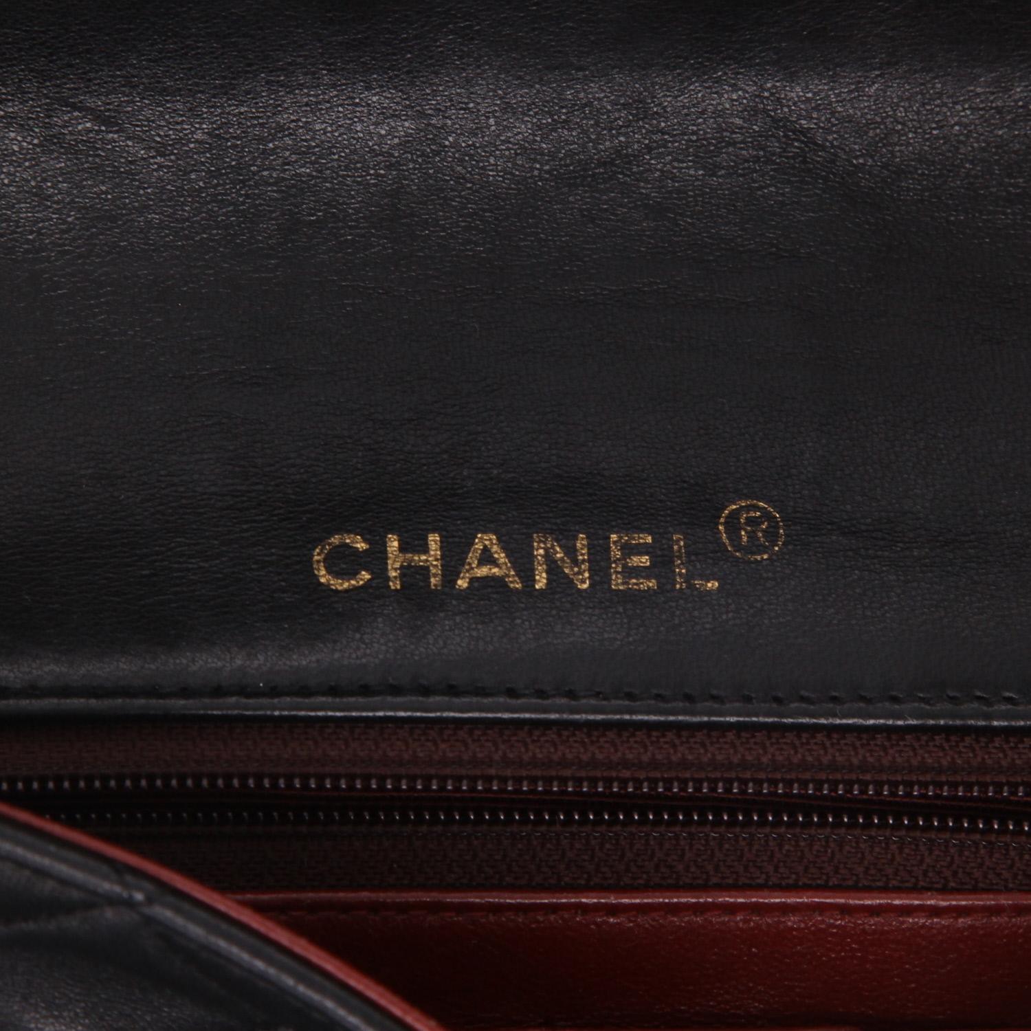 Bolso bandolera Chanel  Mademoiselle en cuero acolchado negro - Detail D2