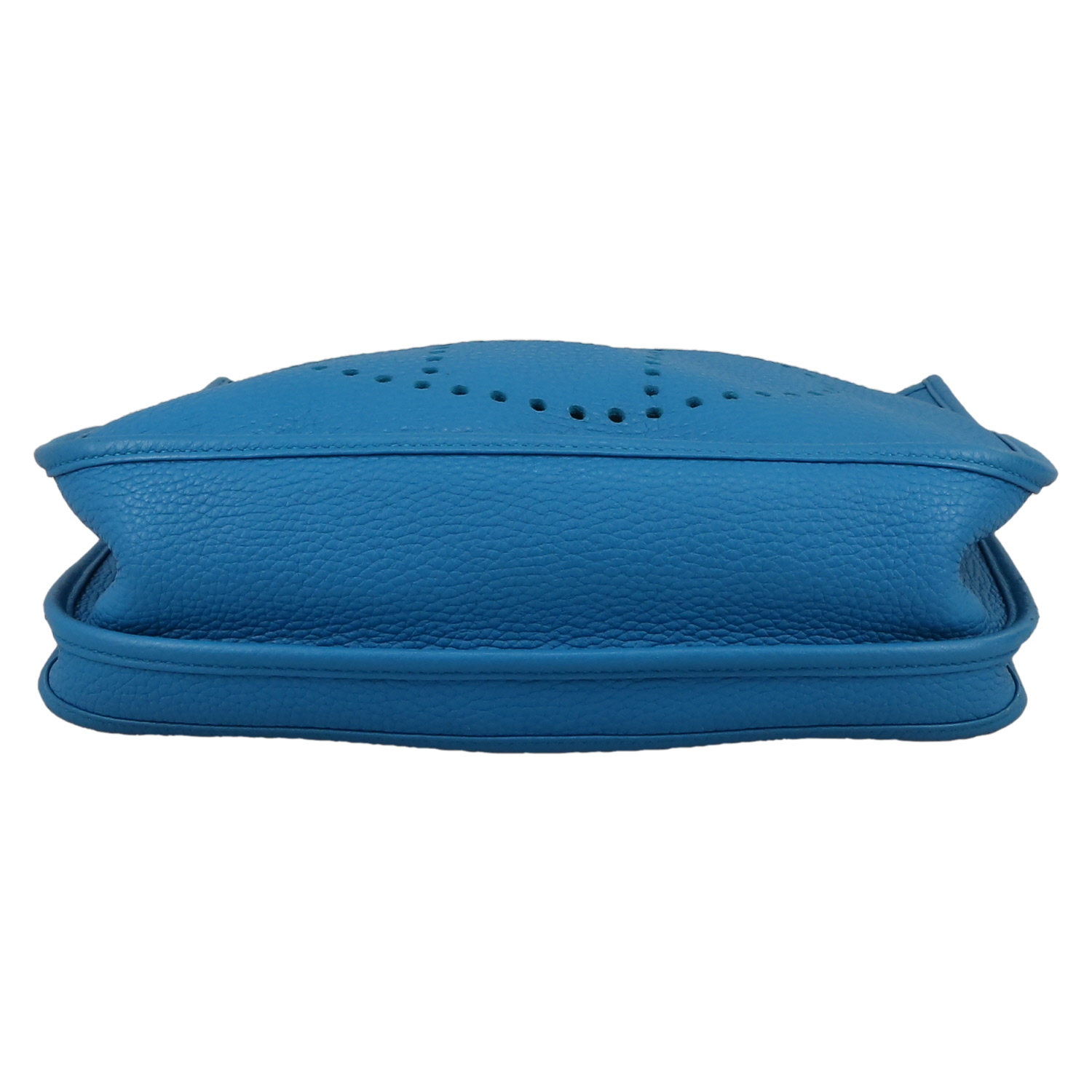 Sac bandoulière Hermès  Evelyne en cuir togo Bleu Zanzibar - Detail D1