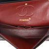 Bolso bandolera Chanel  Timeless Petit en cuero acolchado negro - Detail D3 thumbnail