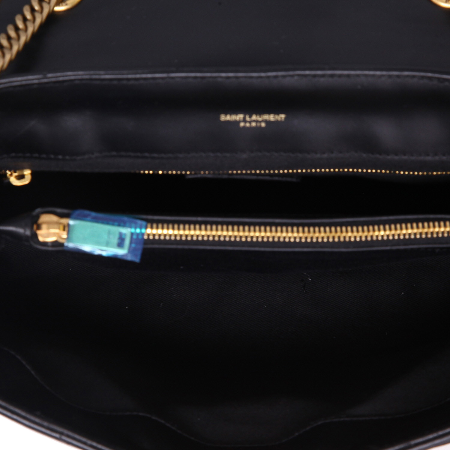 Saint Laurent Loulou medium model shoulder bag in black chevron quilted leather - Detail D3