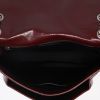 Sac bandoulière Saint Laurent  Niki moyen modèle  en cuir bordeaux - Detail D3 thumbnail