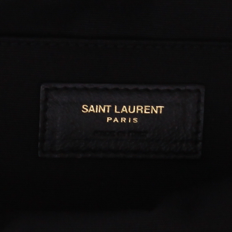 Saint Laurent  Lou Sac Caméra shoulder bag  in beige quilted leather - Detail D2
