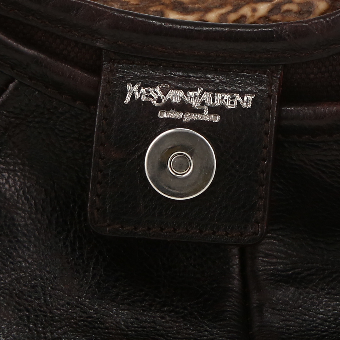 Sac à main Saint Laurent  Mombasa en cuir marron - Detail D2