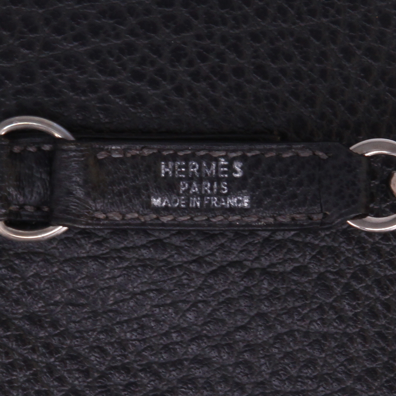 Hermès  Trim bag worn on the shoulder or carried in the hand  in grey Ardenne leather - Detail D2