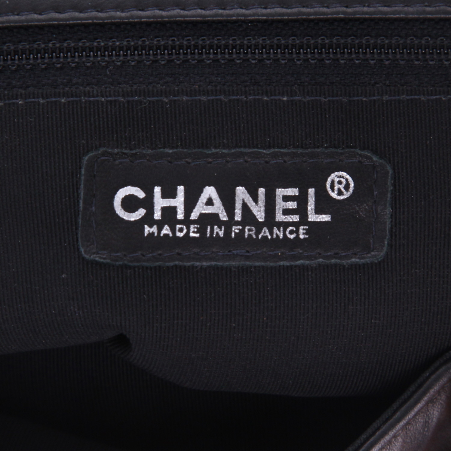 Borsa Chanel  Choco bar in pelle trapuntata nera - Detail D2
