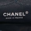 Chanel 2.55 in green patent quilted leather - Detail D2 thumbnail