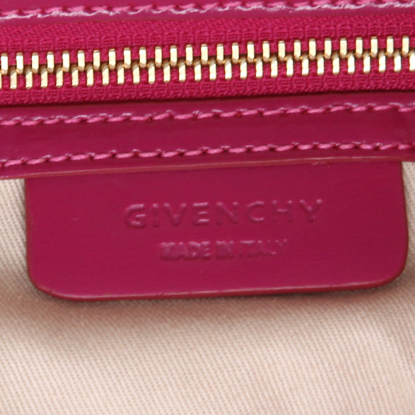 Borsa Givenchy  Antigona modello medio  in pelle fucsia - Detail D2