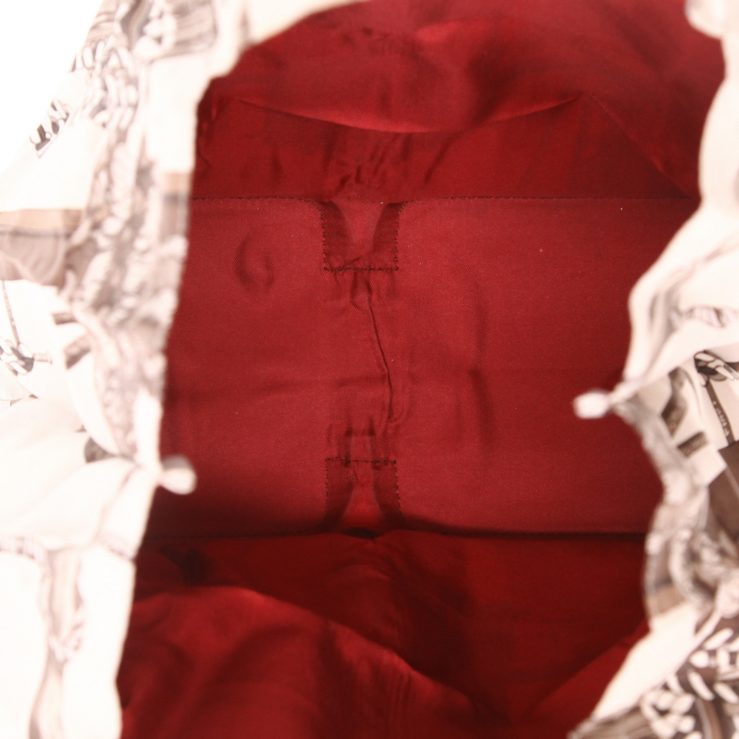 Sac cabas Hermès  Silky Pop - Shop Bag en toile imprimée beige et marron et cuir togo marron - Detail D3