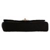 Bolso de mano Chanel  Baguette en satén negro - Detail D1 thumbnail
