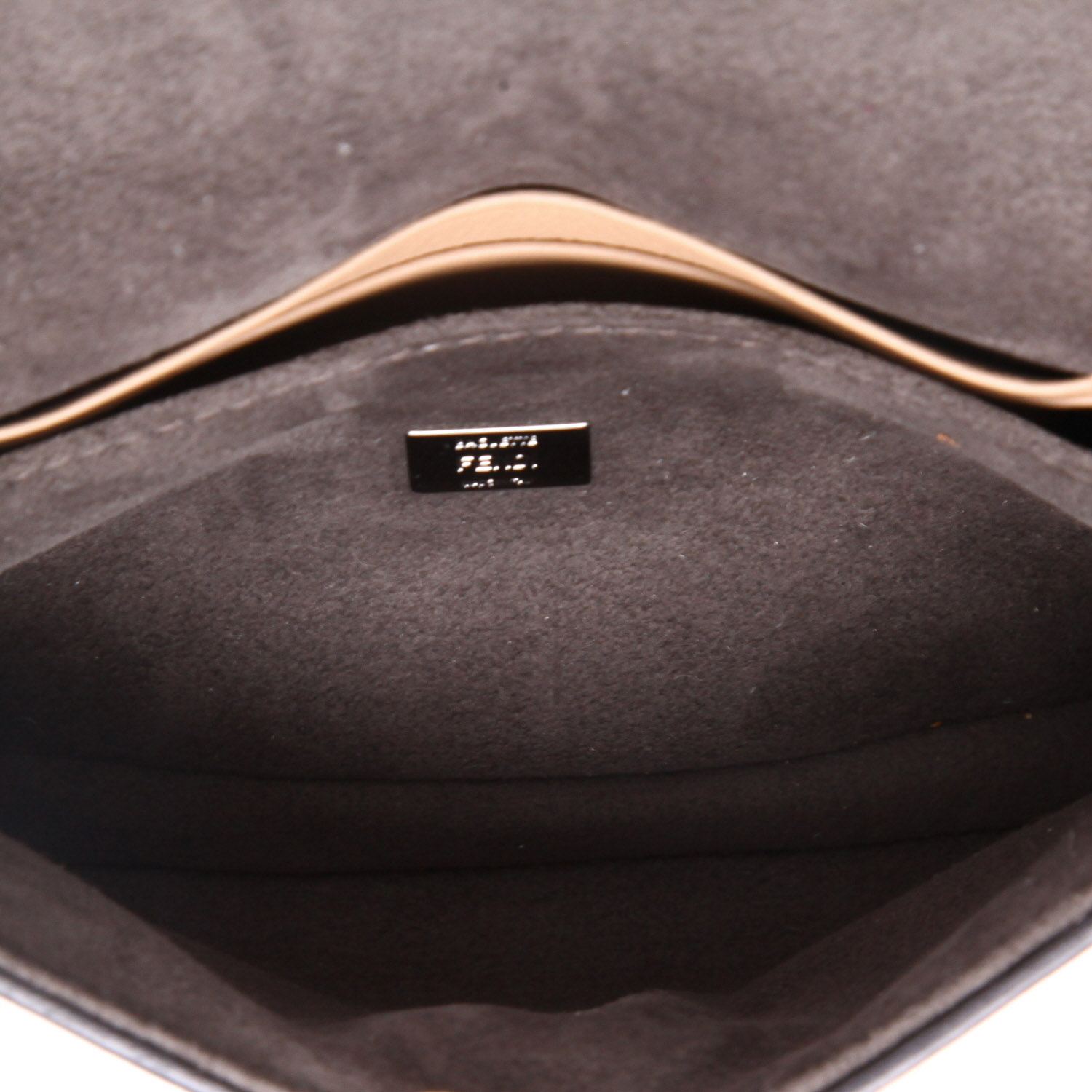 Fendi   shoulder bag  in beige leather  and purple synthetic furr - Detail D3