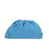 Bottega Veneta  The Pouch handbag/clutch  in blue intrecciato leather - 360 thumbnail