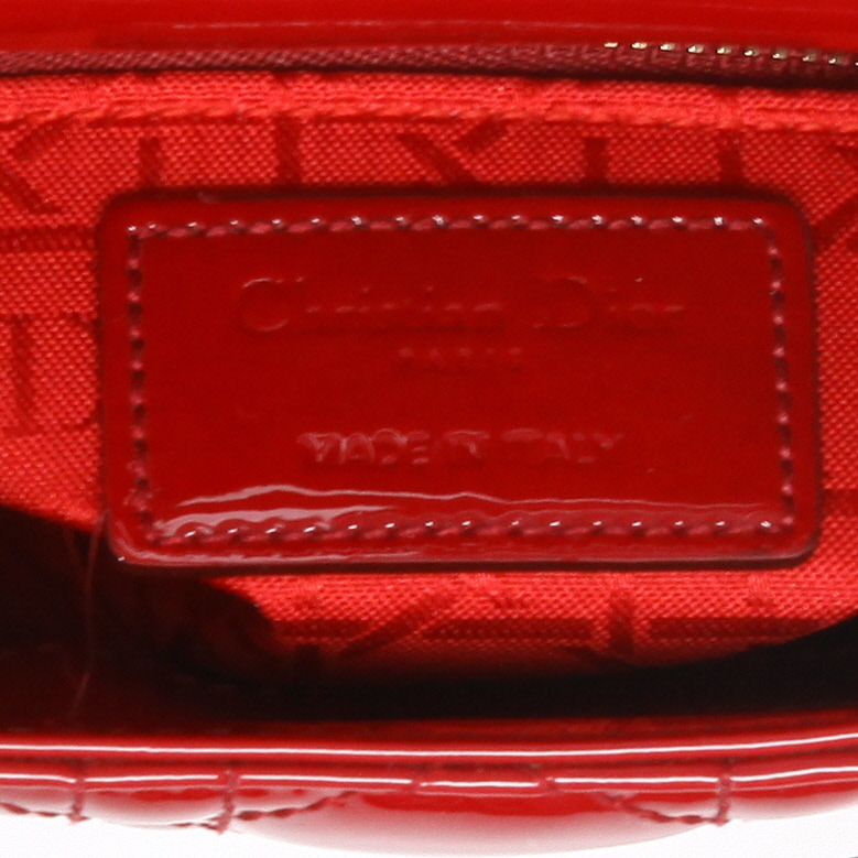 Dior  Lady Dior handbag  in red patent leather - Detail D2