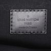 Zaino Louis Vuitton  Michael in tela a scacchi grigio Graphite e pelle nera - Detail D2 thumbnail