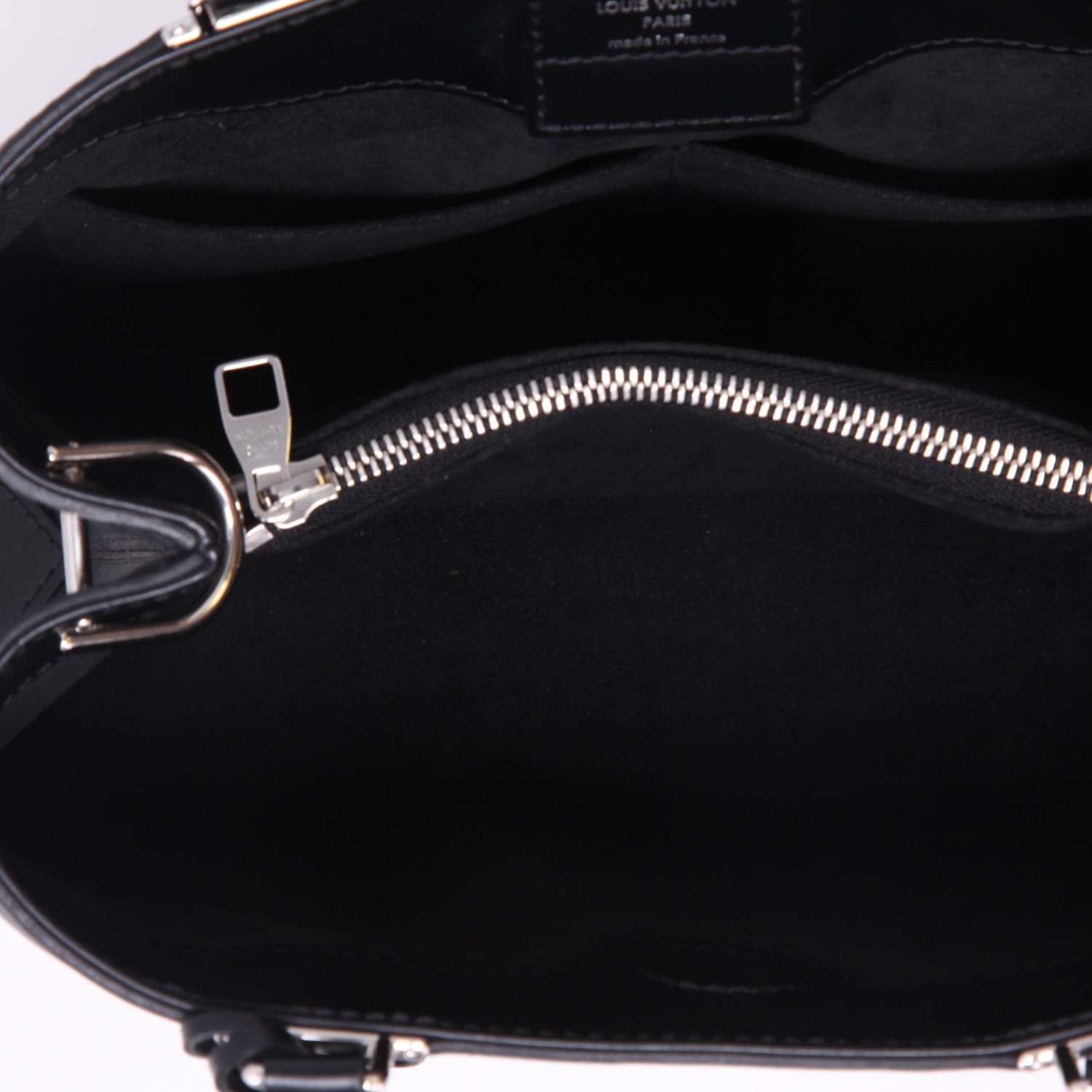 Bolso de mano Louis Vuitton  Kleber en cuero Epi negro - Detail D3