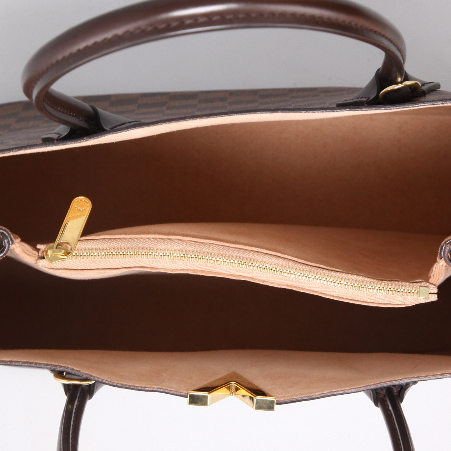 Louis Vuitton  Kensington shopping bag  in ebene damier canvas  and brown leather - Detail D3