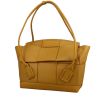 Sac à main Bottega Veneta  Arco 33 en cuir intrecciato jaune-moutarde - 00pp thumbnail