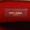 Bolso de mano Saint Laurent  Sac de jour modelo pequeño  en cuero rojo - Detail D2 thumbnail